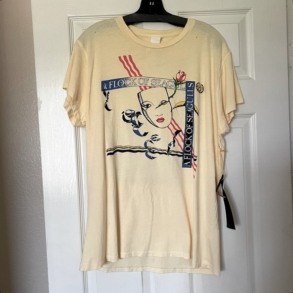 MadeWorn Tops - MadeWorn Flock of Seagulls Tee